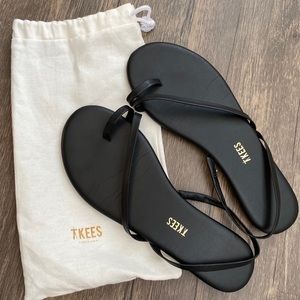 Tkees Black Sandals